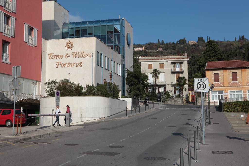 Apartments Morski Svet Portorož Exteriör bild